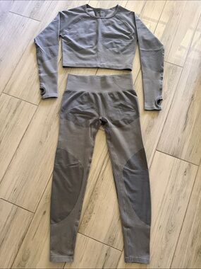 Seamless High-Waist Active Leggings & Crop Top Set - Gray